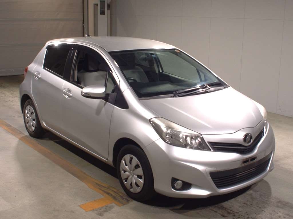 Toyota Vitz 2011