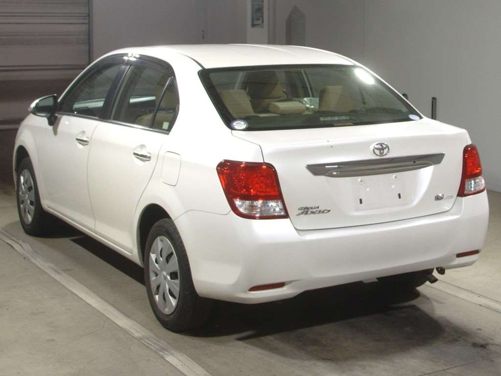 Toyota Axio 2016